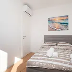 Anavi