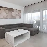 Anavi Apartment *